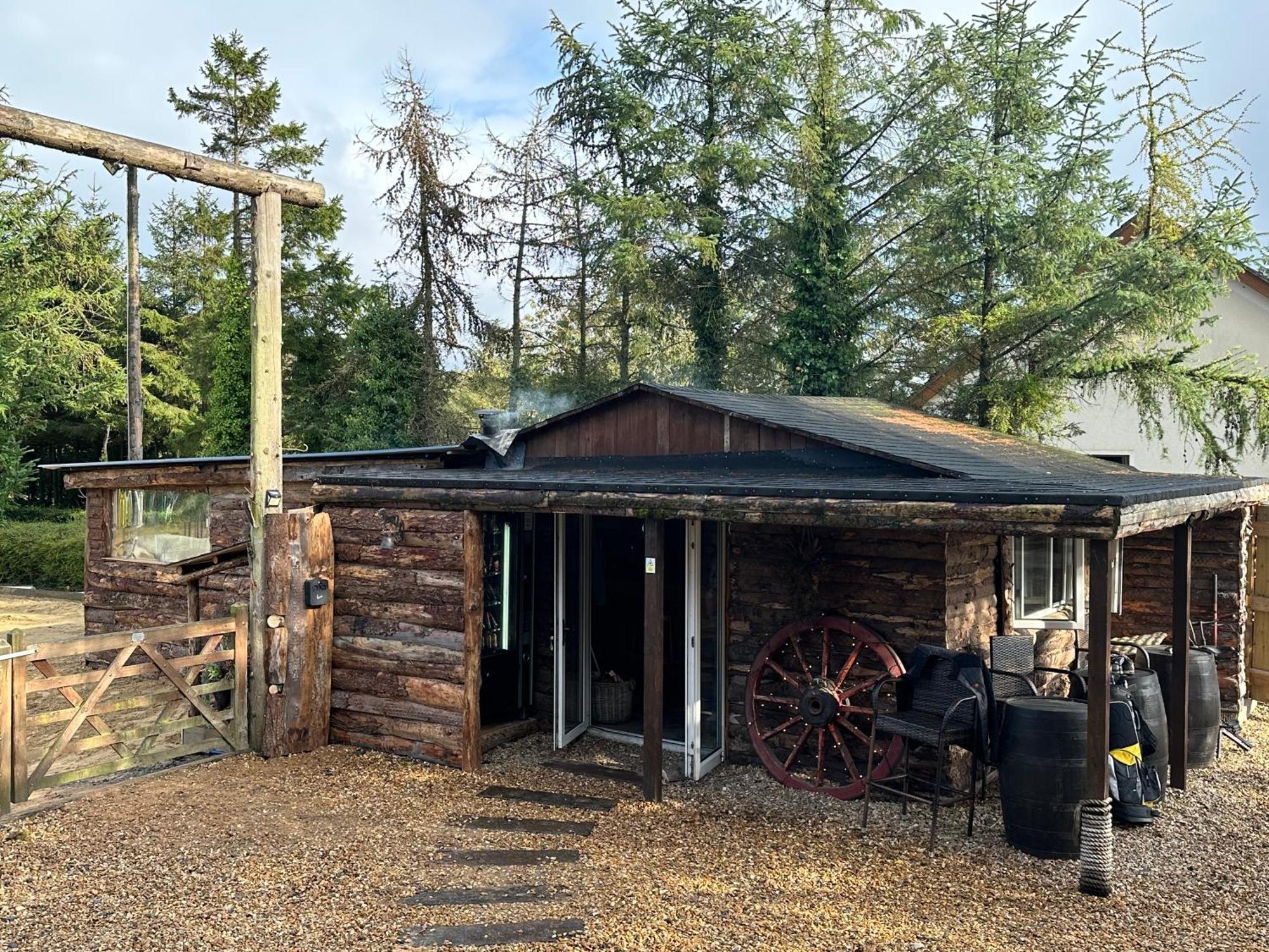 Greenvale Cabins Forkhill Exteriör bild